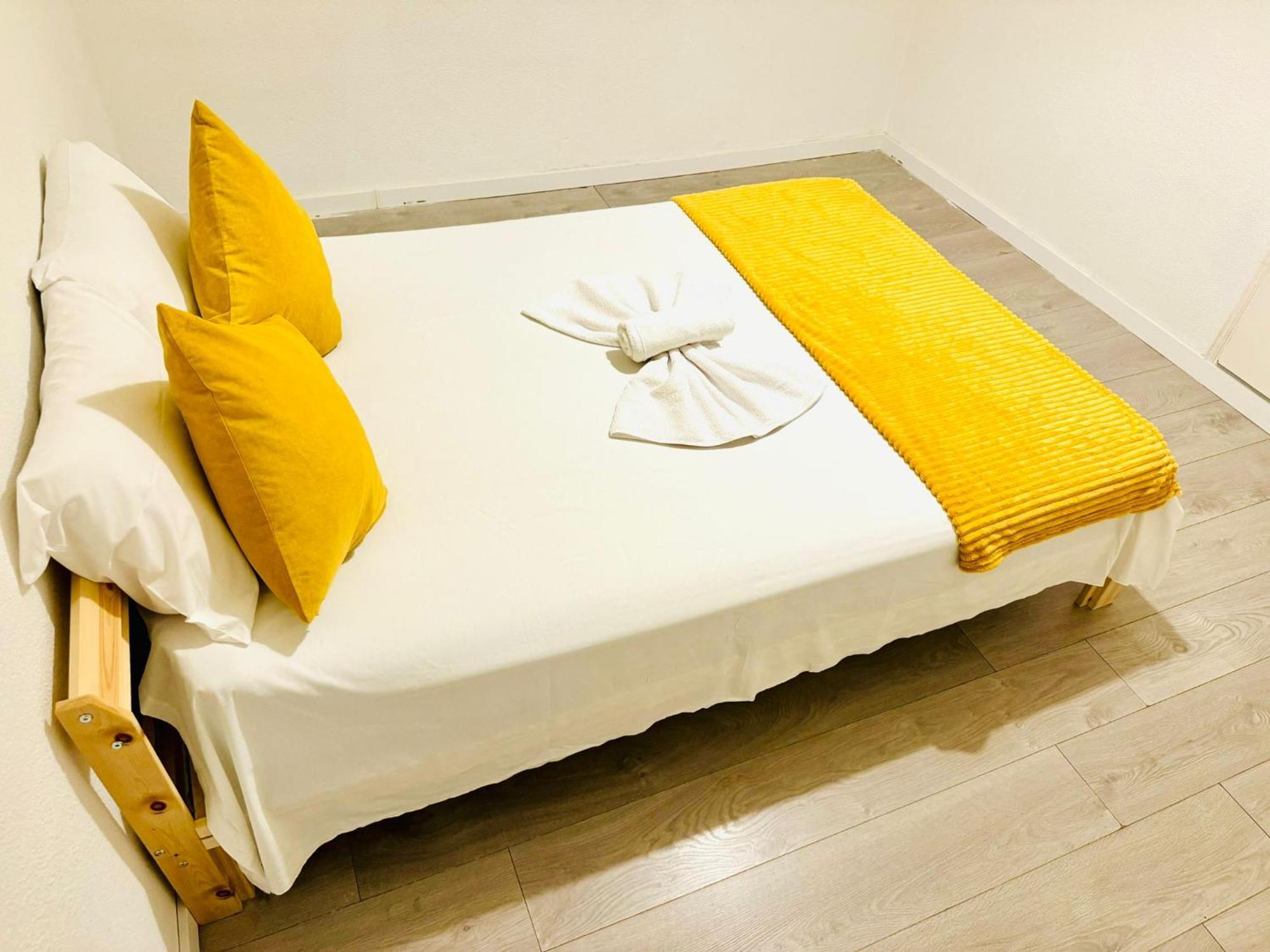 Apartment T4 *